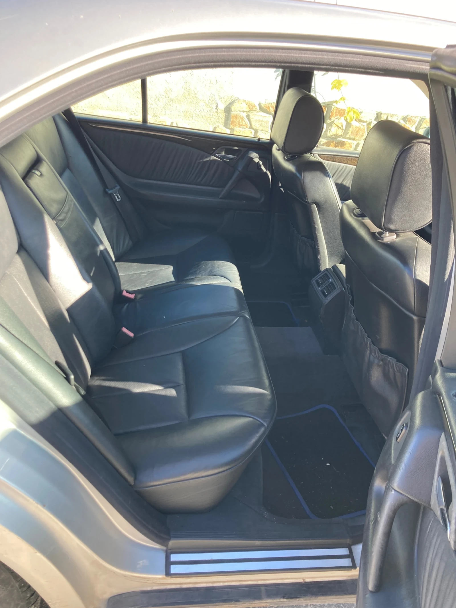 Mercedes-Benz E 200 | Mobile.bg   12