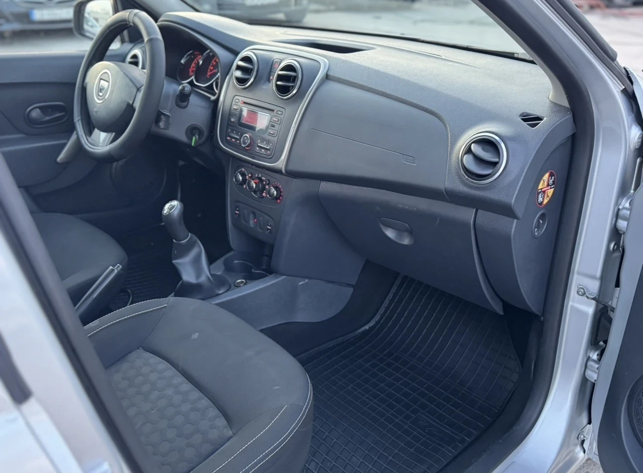 Dacia Sandero ����� / ����� / ���� ����� ����/��������/������ | Mobile.bg � ����������� 11