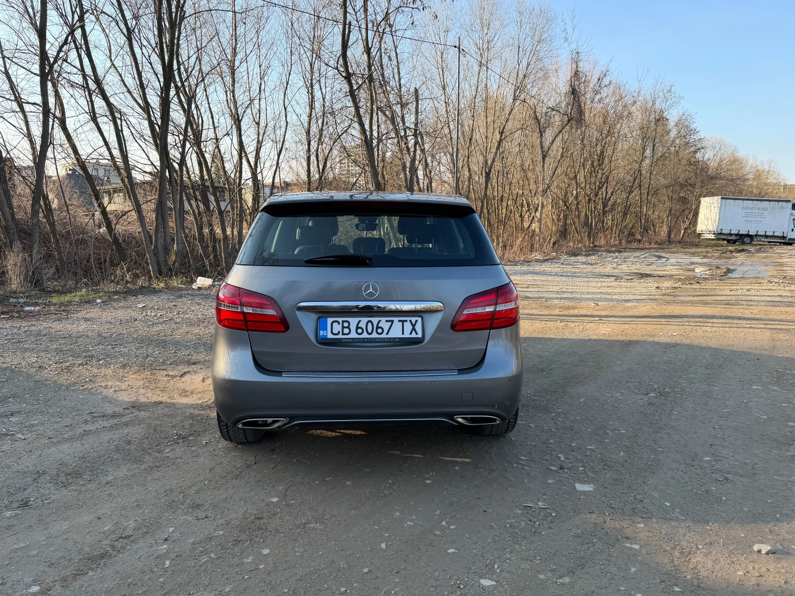 Mercedes-Benz B 180, снимка 4 - Автомобили и джипове - 53737742