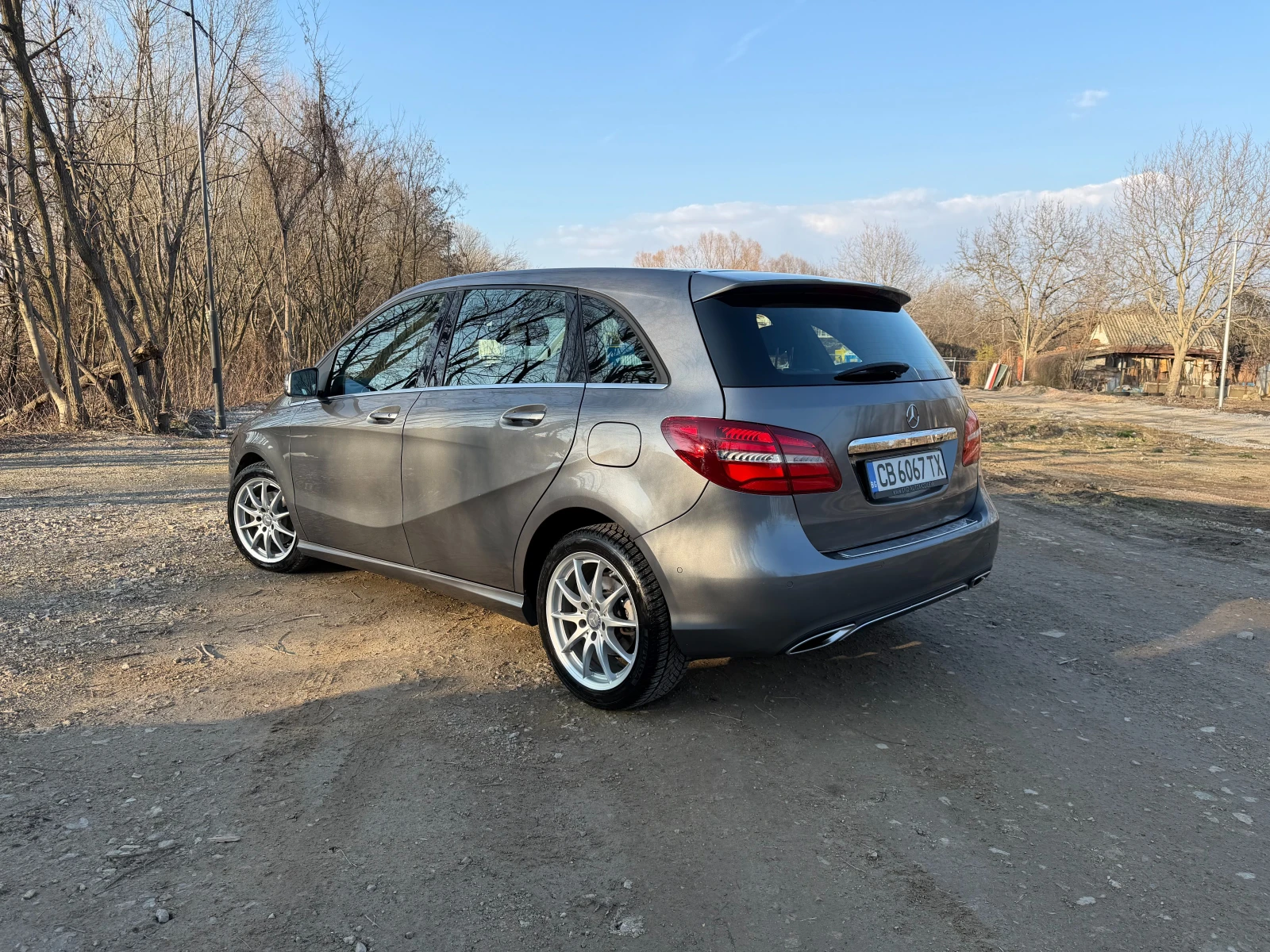 Mercedes-Benz B 180, снимка 3 - Автомобили и джипове - 53737742