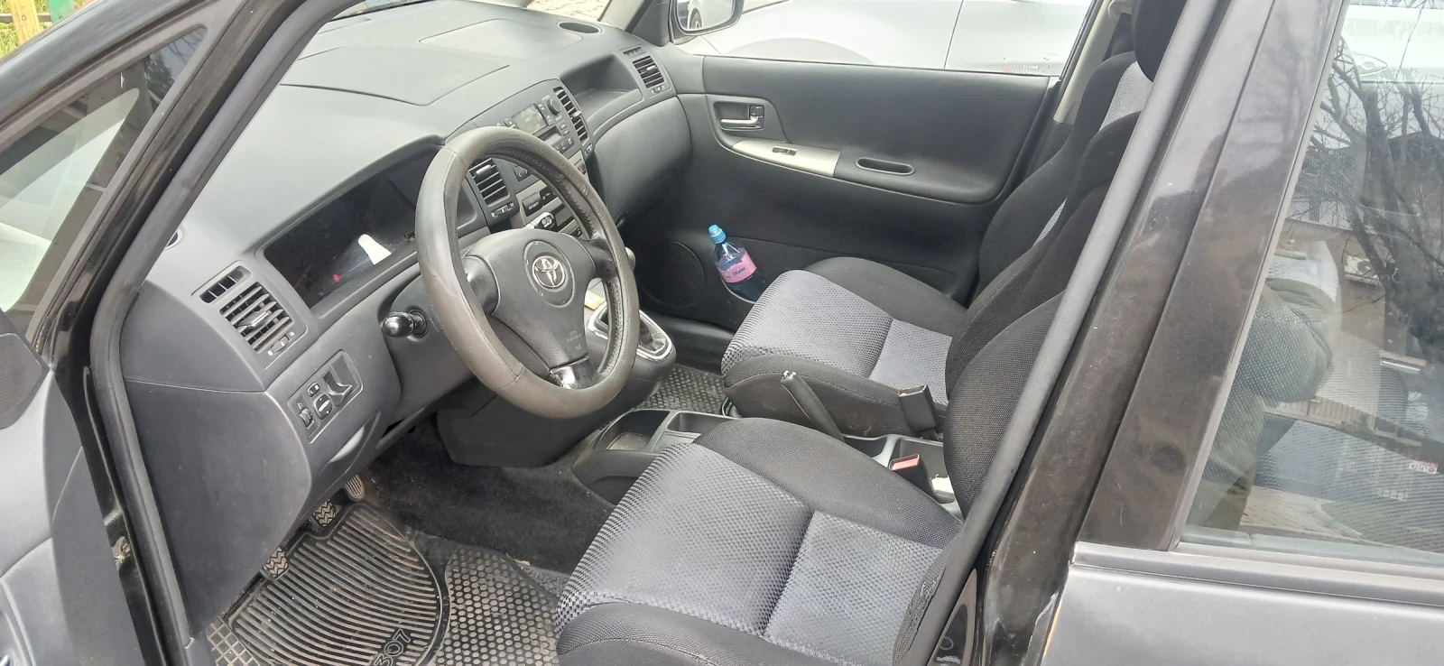 Toyota Corolla verso VVT-i, снимка 6 - Автомобили и джипове - 54140815