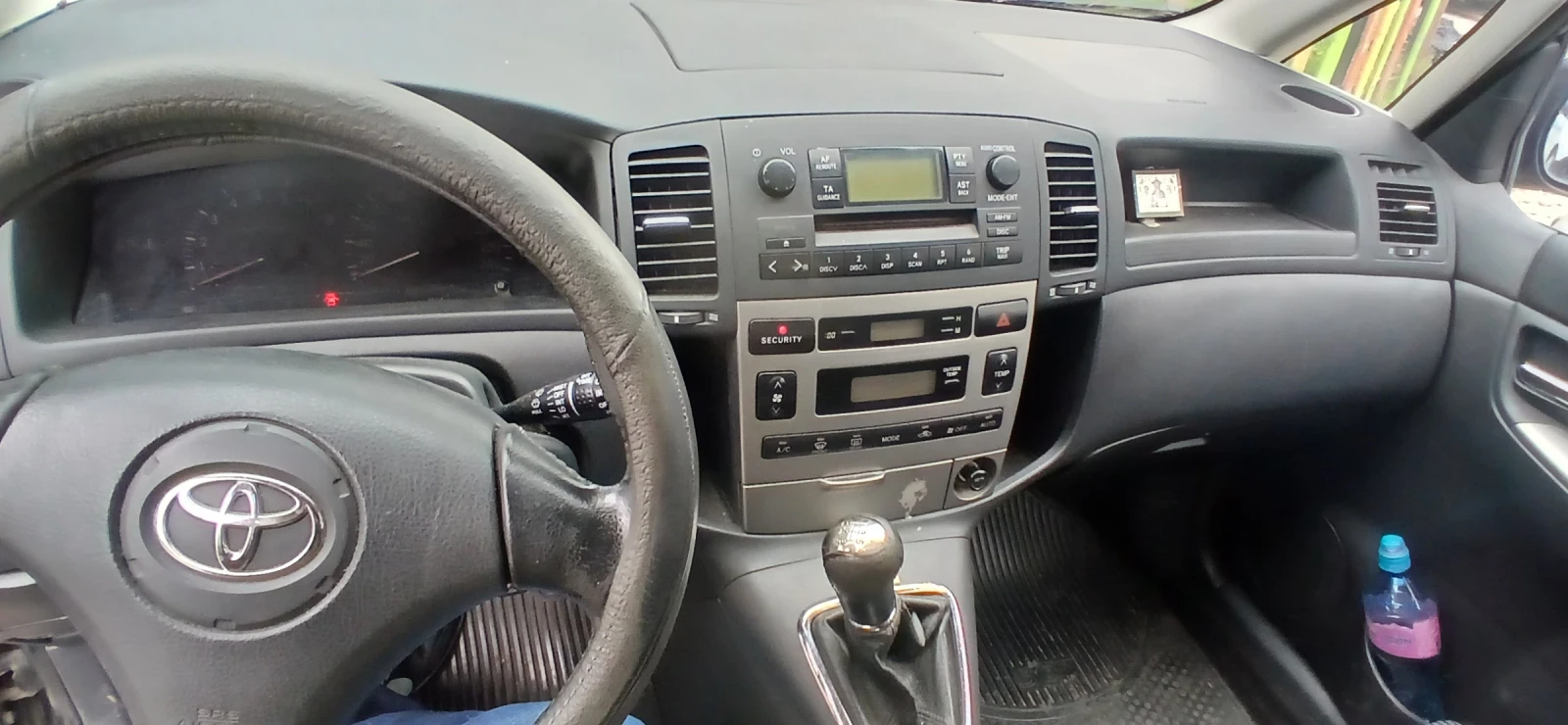 Toyota Corolla verso VVT-i, снимка 8 - Автомобили и джипове - 54140815