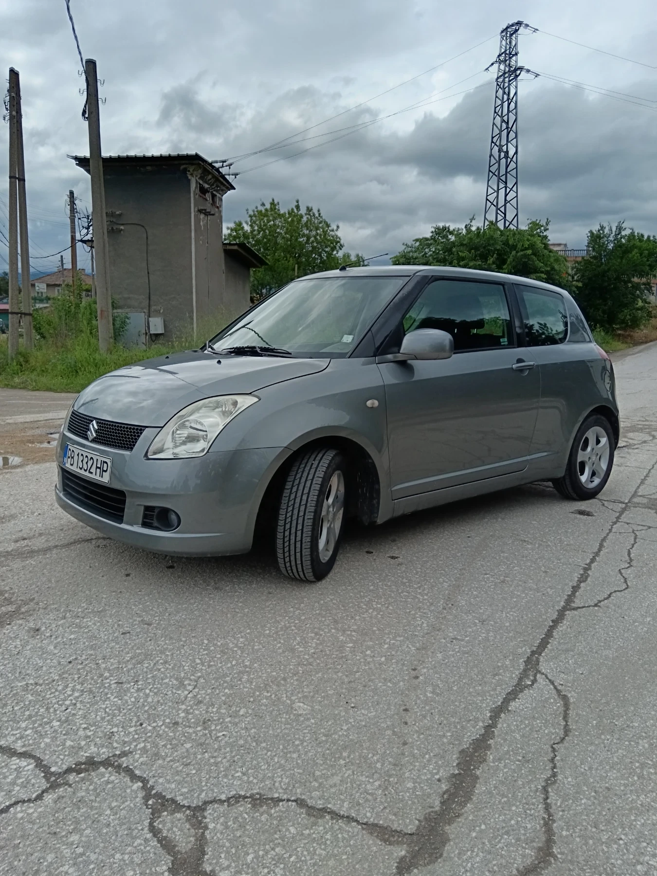 Suzuki Swift 1.3i газ климатик , снимка 2 - Автомобили и джипове - 54650126