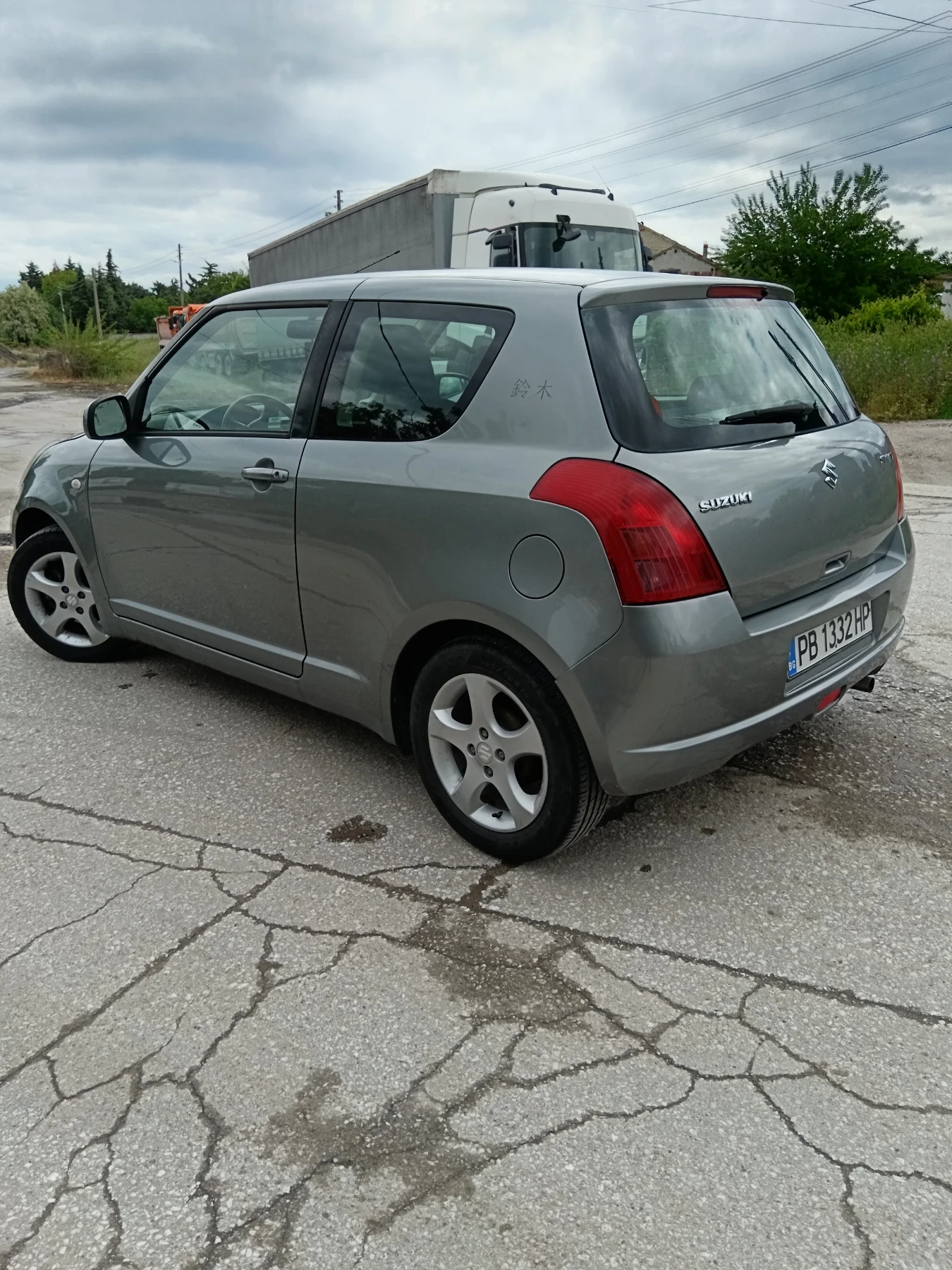 Suzuki Swift 1.3i газ климатик , снимка 8 - Автомобили и джипове - 54650126