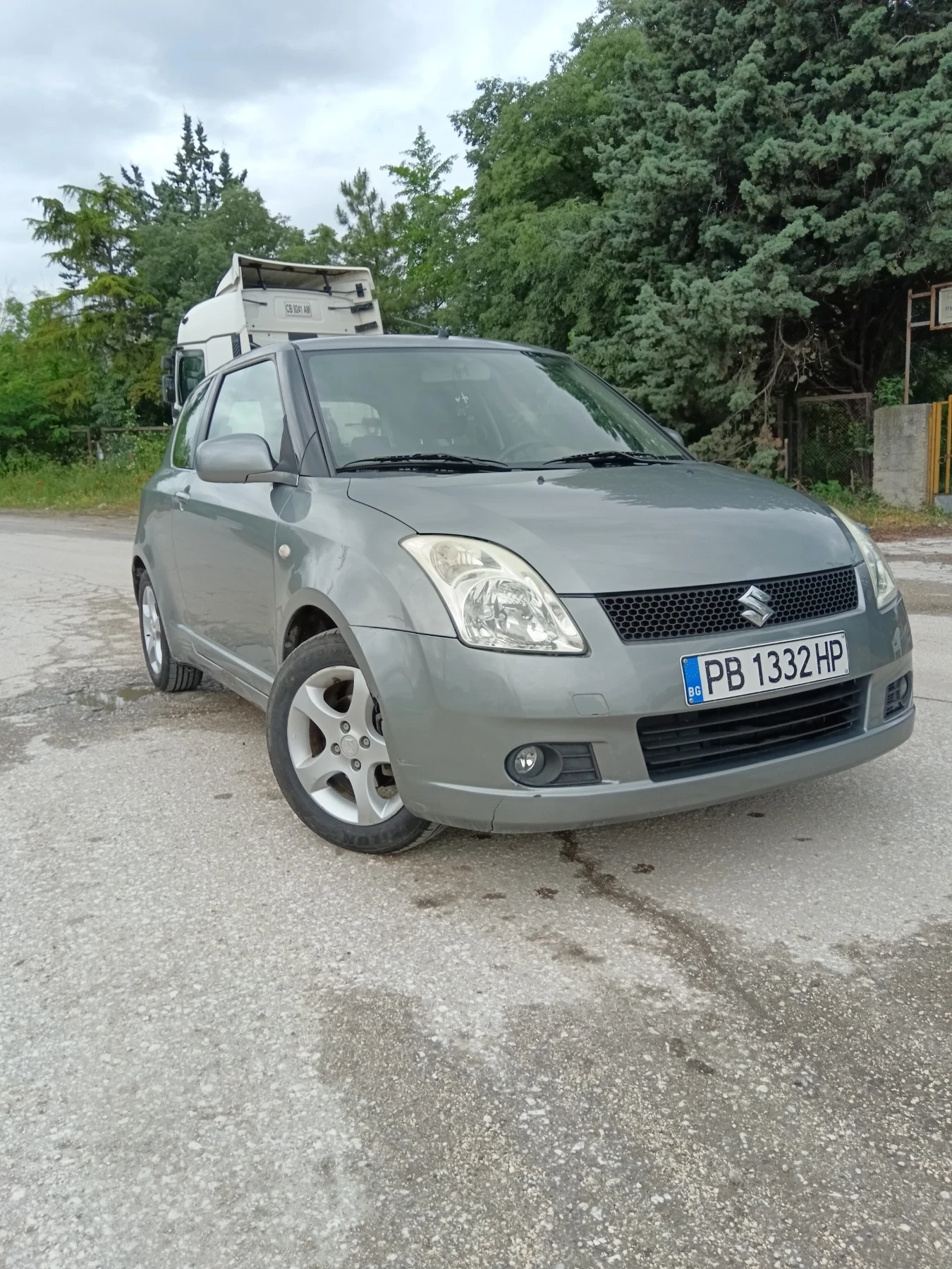 Suzuki Swift 1.3i газ климатик , снимка 3 - Автомобили и джипове - 54650126