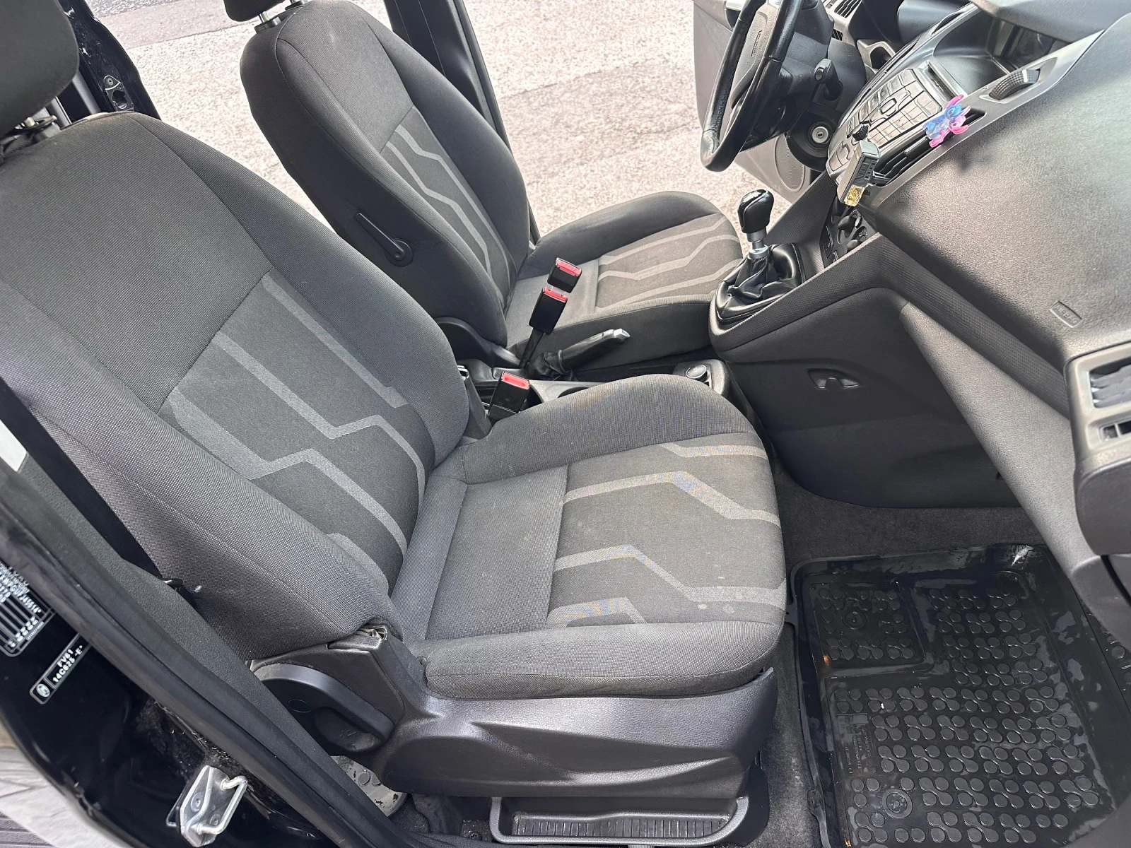 Ford Tourneo Connect, снимка 10 - Автомобили и джипове - 54728764