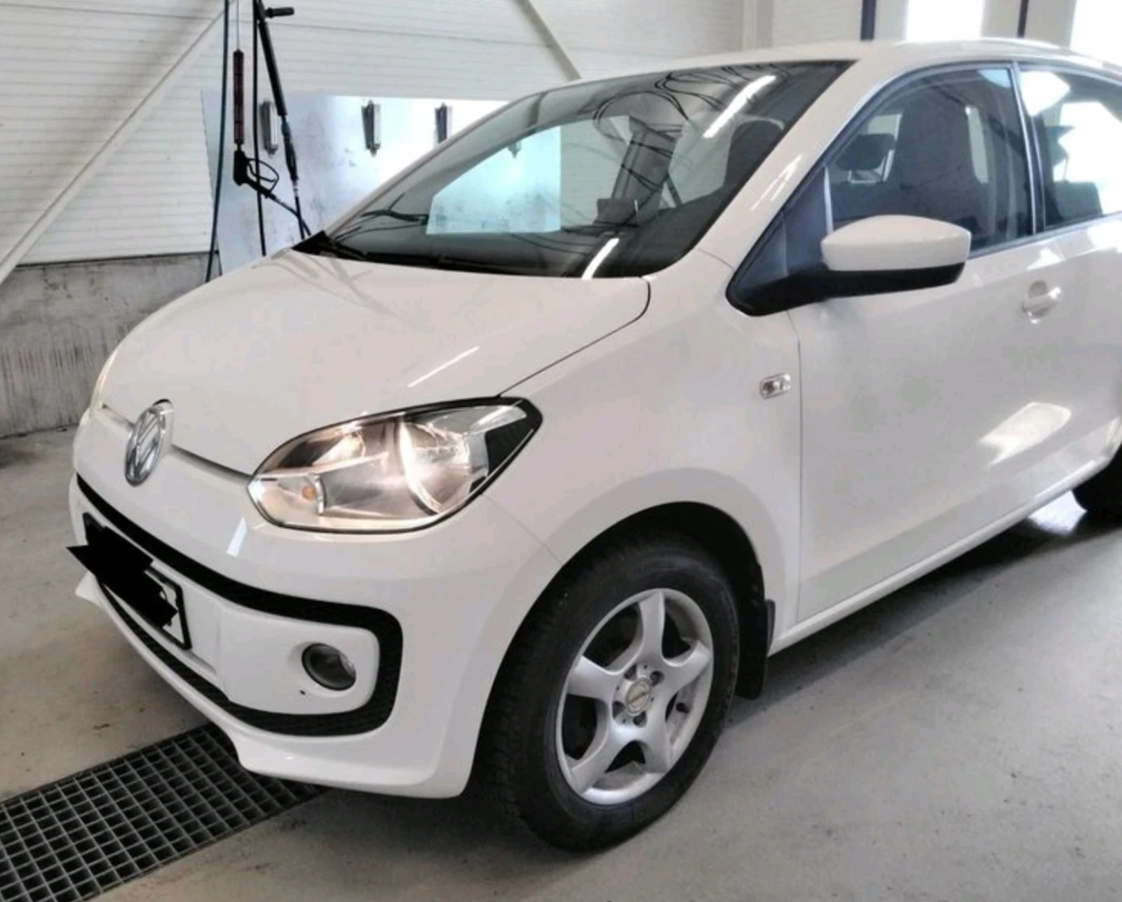 VW Up 17200 км!!!, снимка 3 - Автомобили и джипове - 55191399