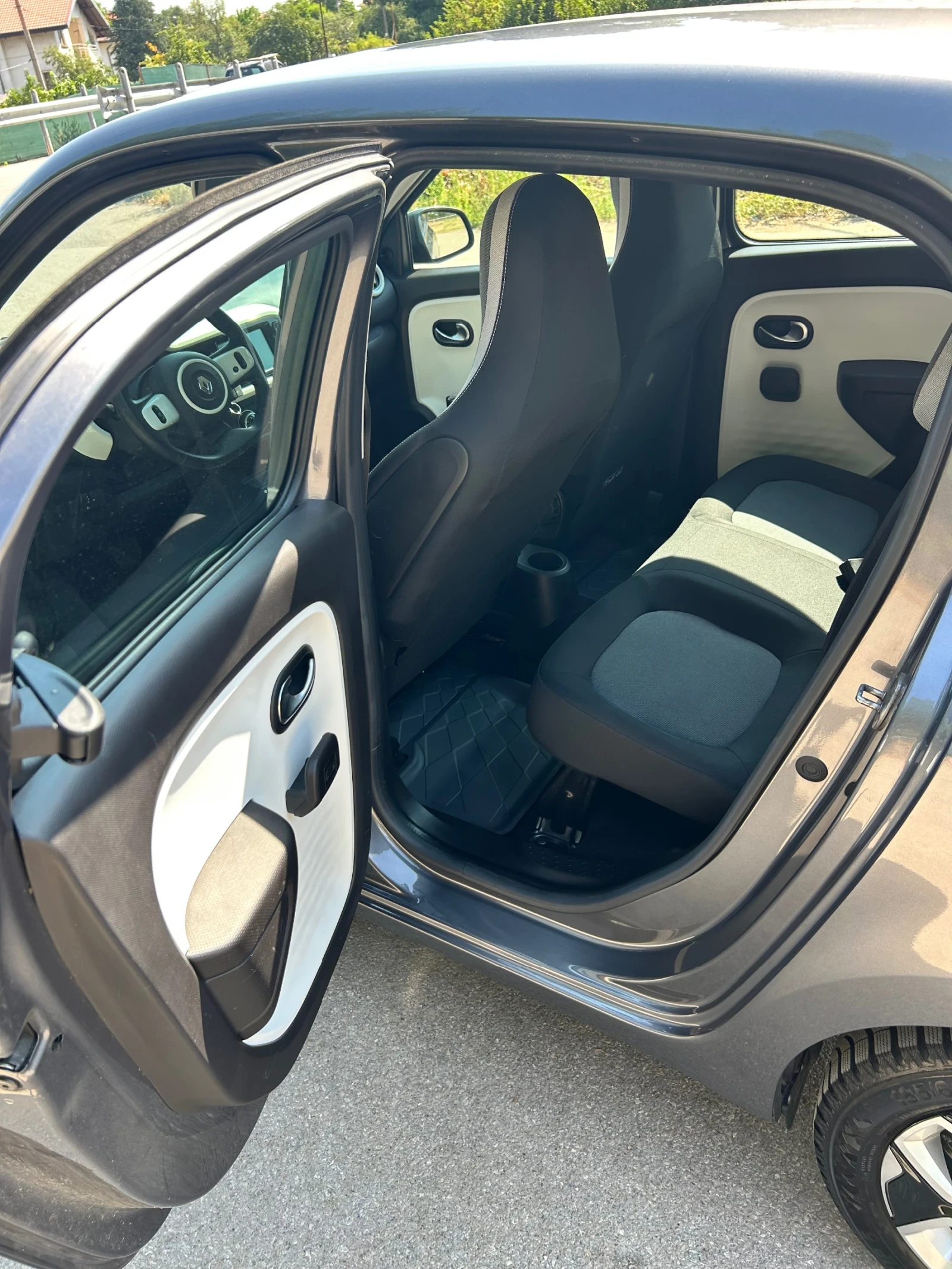 Renault Twingo ZE/ELECTRIC 2022, снимка 10 - Автомобили и джипове - 56004895