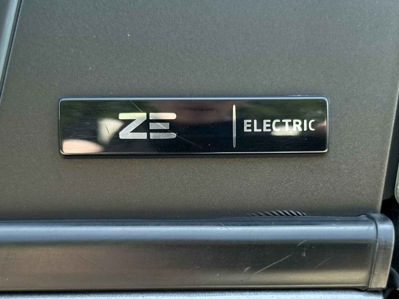 Renault Twingo ZE/ELECTRIC 2022, снимка 16 - Автомобили и джипове - 56004895