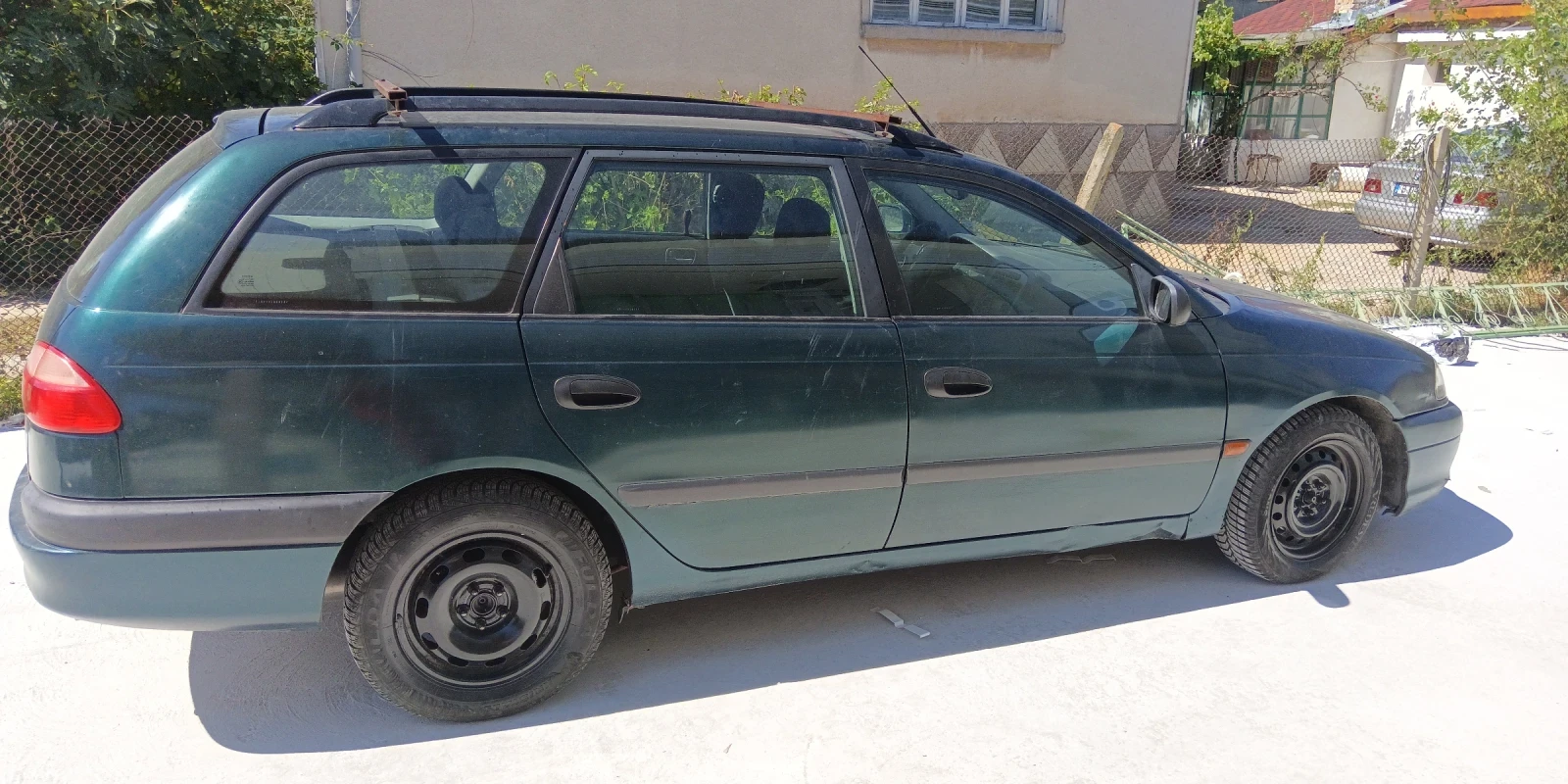 Toyota Avensis, снимка 3 - Автомобили и джипове - 56011659