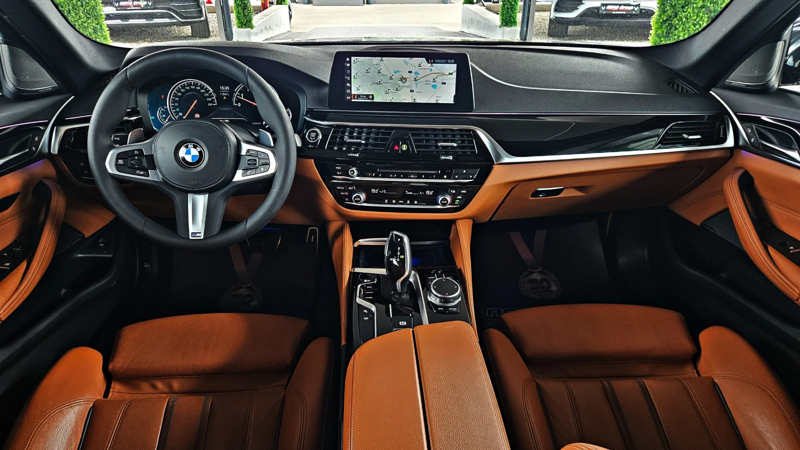 BMW 540 i/M/XD/3DCAMERA/HUD/HARMAN/KEY GO/AMBIENT/ПАМЕТ/LI, снимка 9 - Автомобили и джипове - 56165004