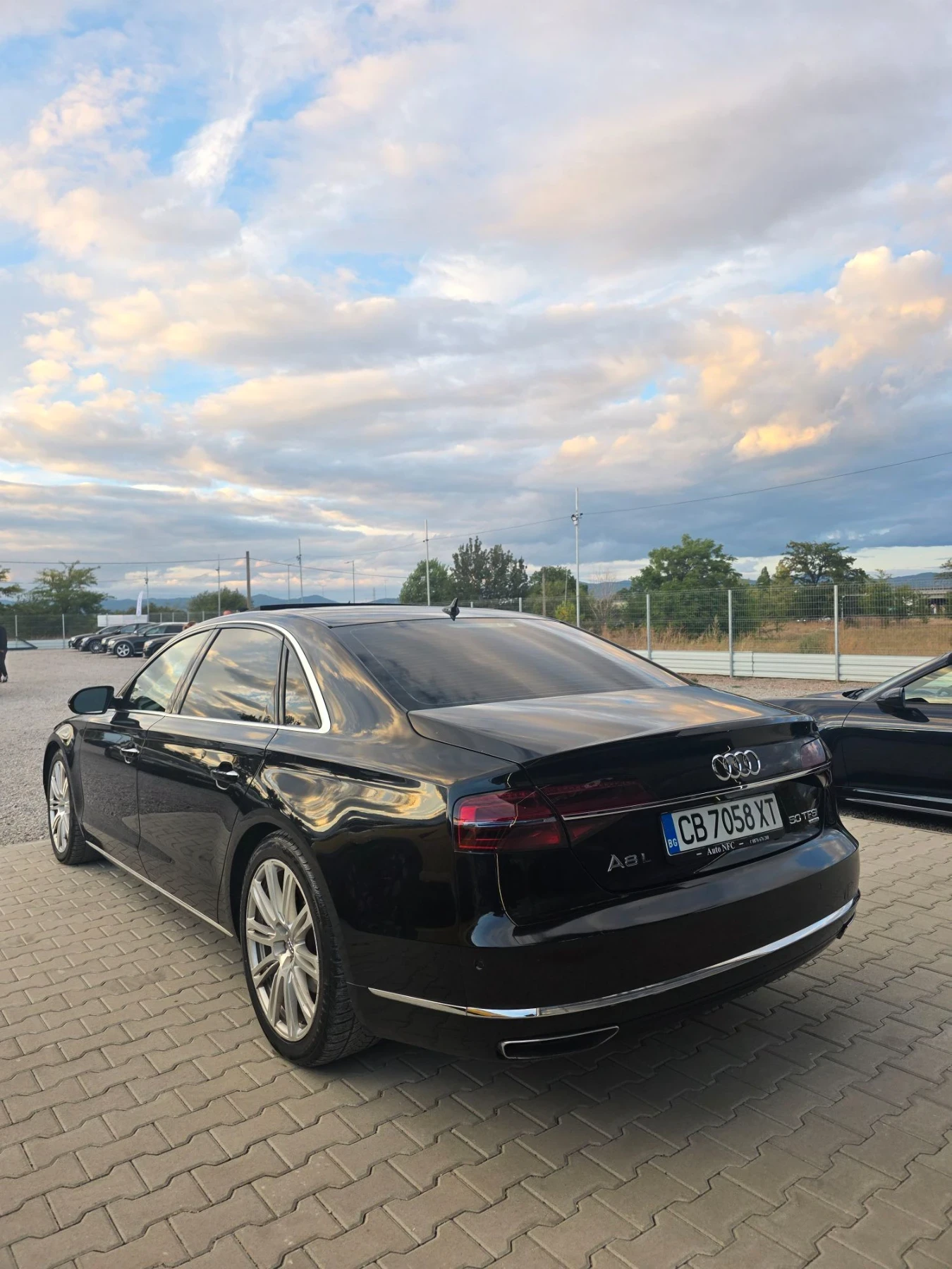 Audi A8, снимка 4 - Автомобили и джипове - 56220568