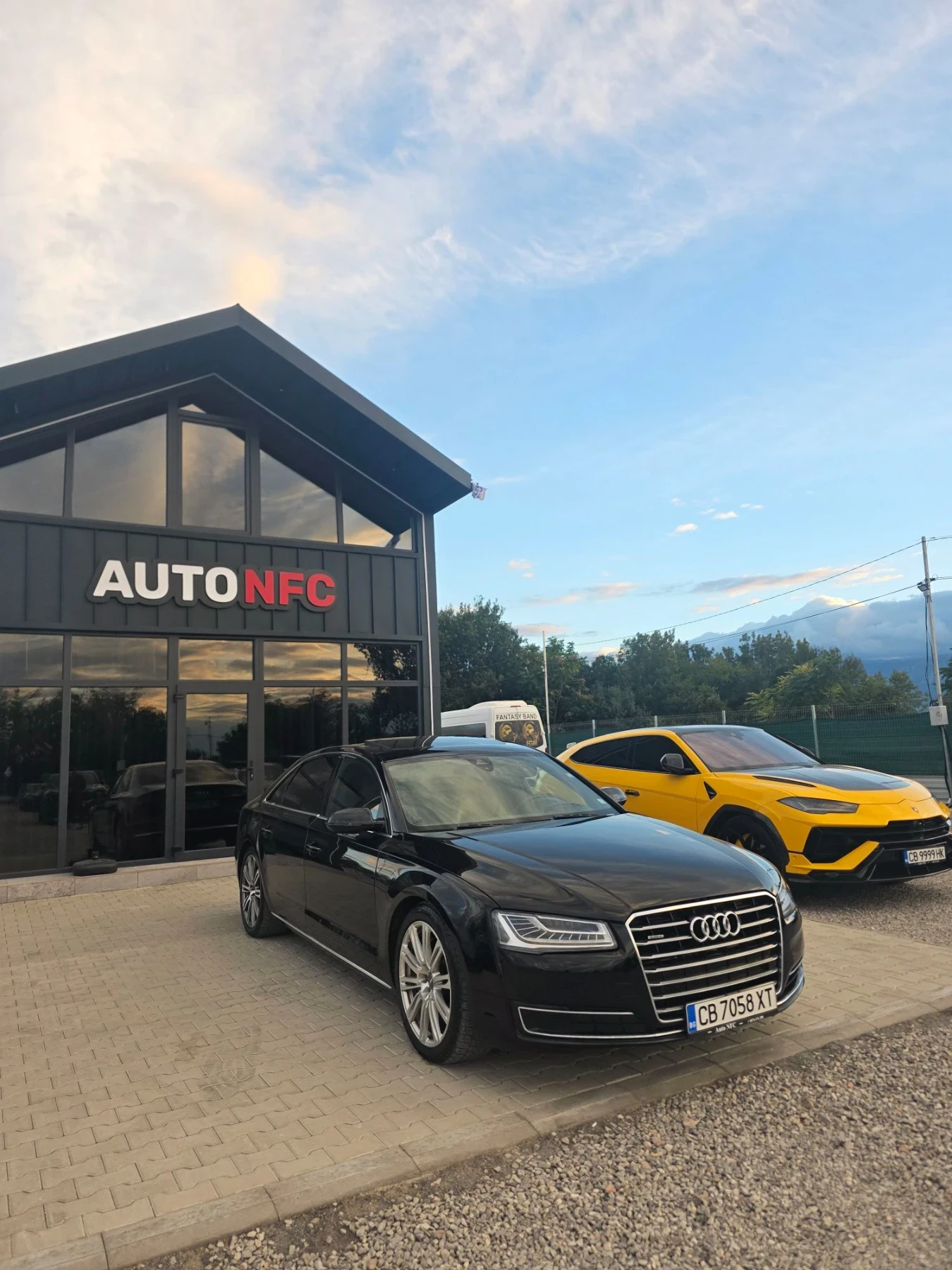 Audi A8, снимка 2 - Автомобили и джипове - 56220568
