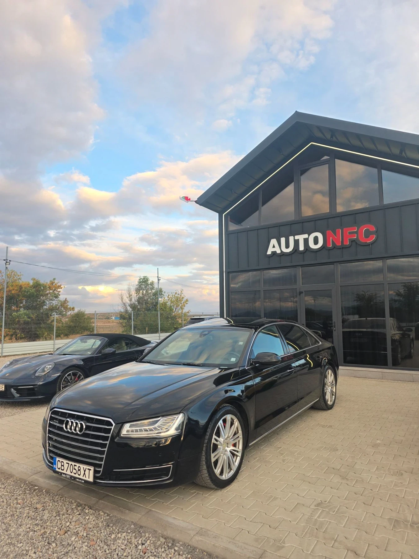 Audi A8, снимка 3 - Автомобили и джипове - 56220568