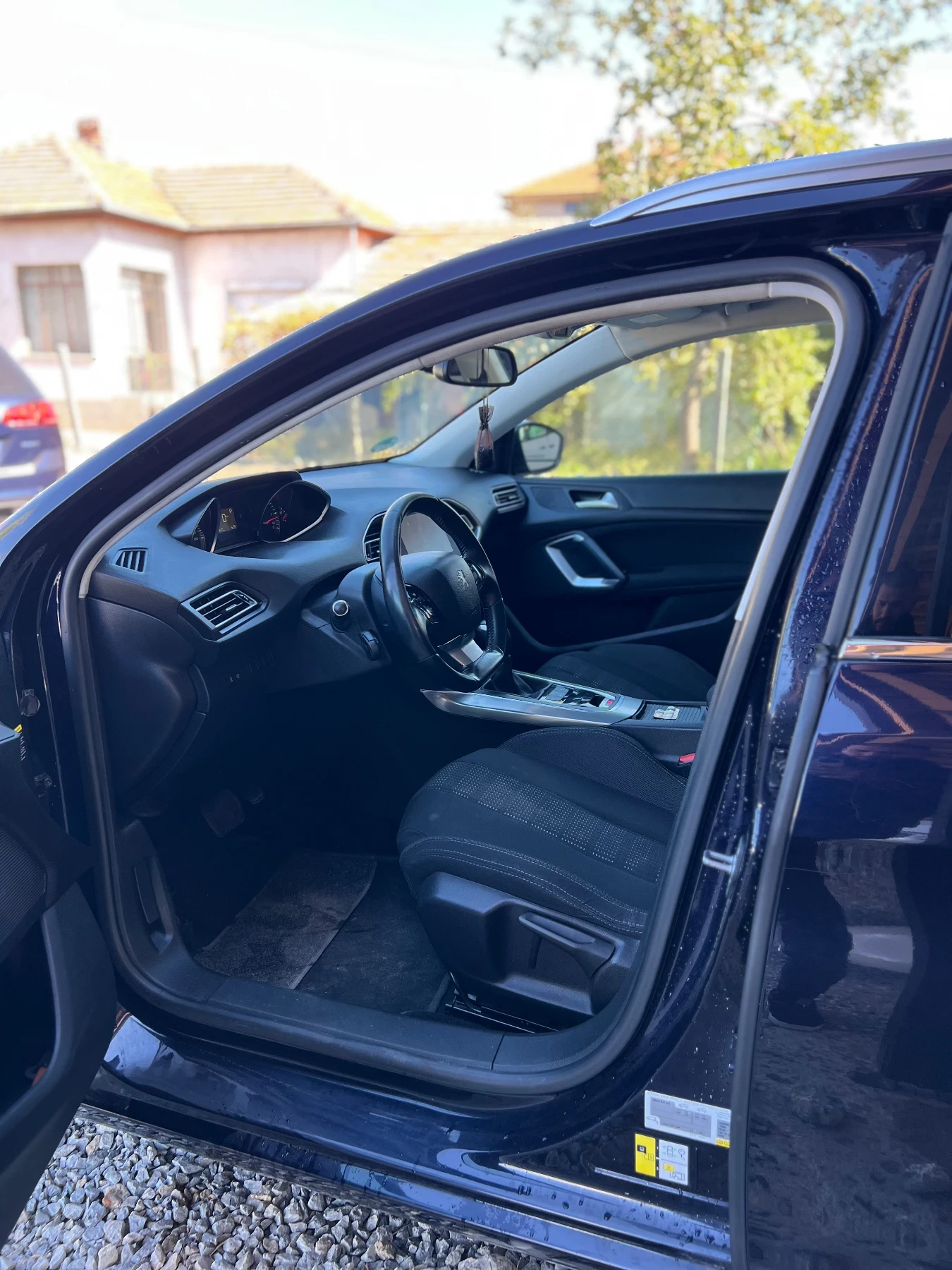 Peugeot 308 1.6HDI Автомат, снимка 7 - Автомобили и джипове - 56344749