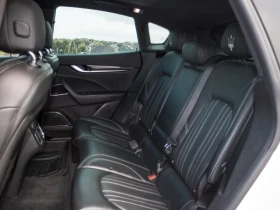 Maserati Levante S GRANLUSSO 424 HP* HARMAN* PANO* БЯЛА ПЕРЛА, снимка 16