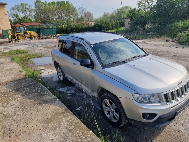 Jeep Compass 2,2d  НА ЧАСТИ , снимка 3 - Автомобили и джипове - 40422874