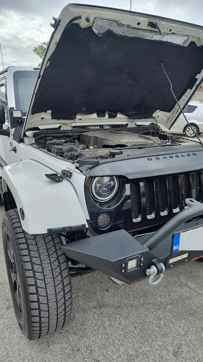 Jeep Wrangler, снимка 11 - Автомобили и джипове - 47546112