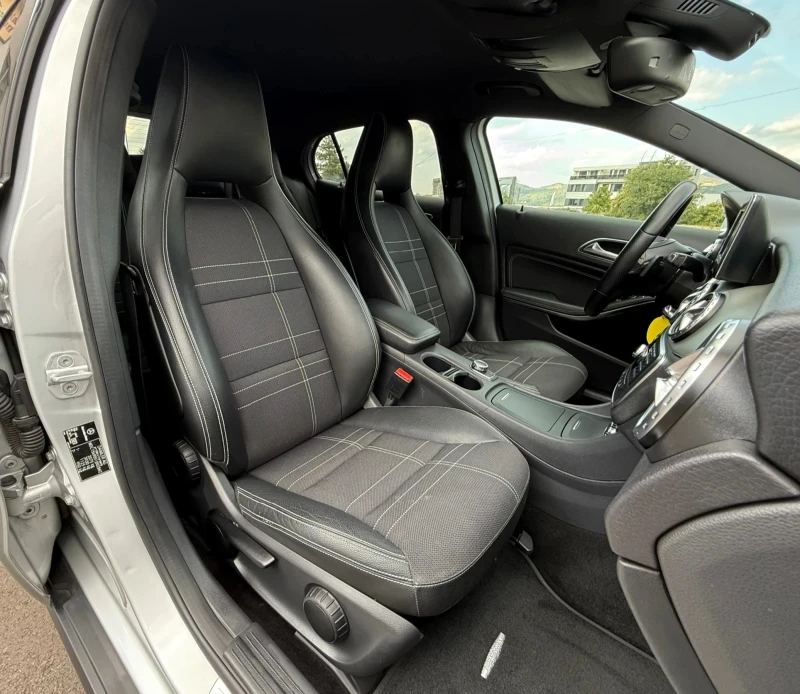 Mercedes-Benz GLA 220 4matic, снимка 11 - Автомобили и джипове - 52638935