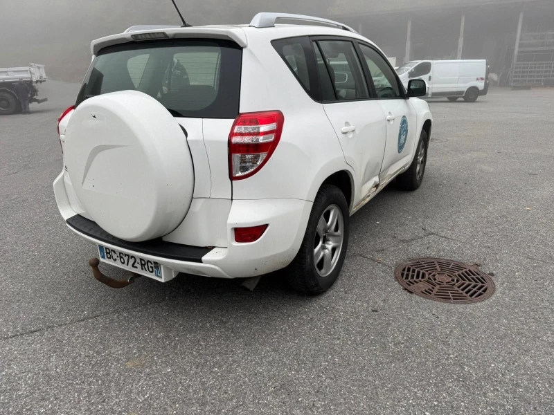 Toyota Rav4 2.2 Diesel 110kW Климатик, снимка 4 - Автомобили и джипове - 53514790