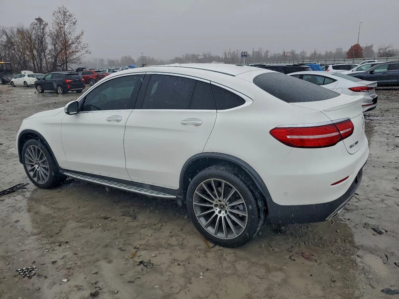 Mercedes-Benz GLC 300 COUPE* 4MATIC - изображение 2