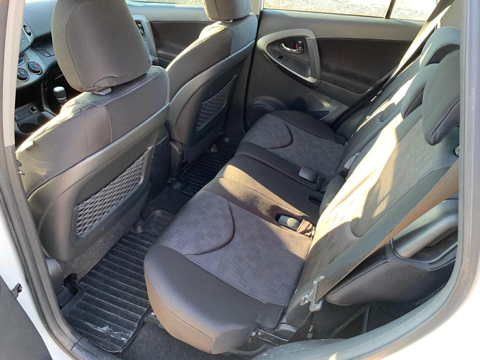 Toyota Rav4 2.2 Diesel 110kW Климатик, снимка 15 - Автомобили и джипове - 53514790