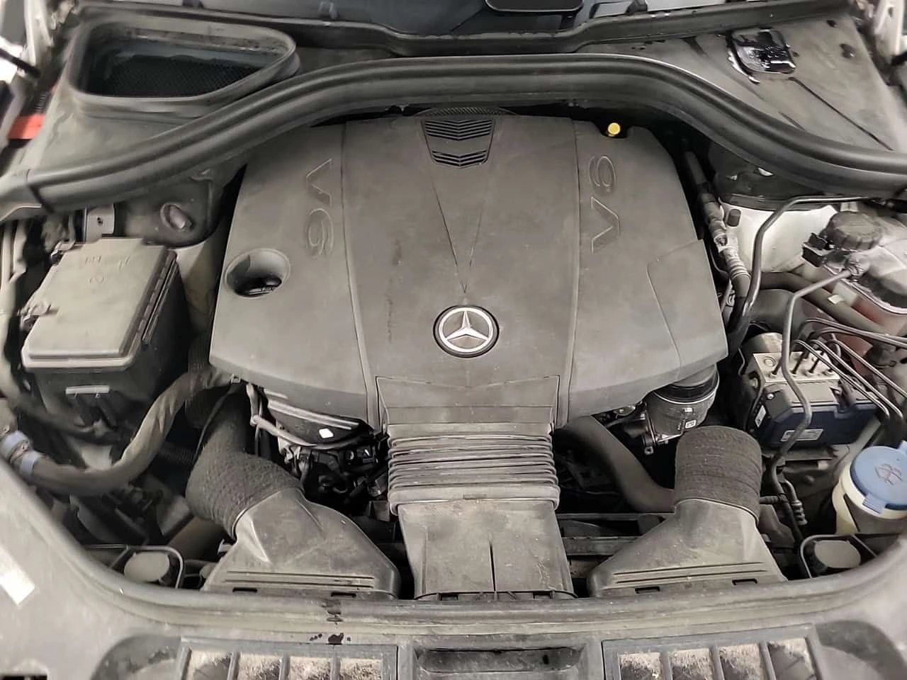 Mercedes-Benz ML 350 * BLUETEC* ПОДГРЕВ* ПАНОРАМА* 360* + ГУМИ, снимка 14 - Автомобили и джипове - 54057031