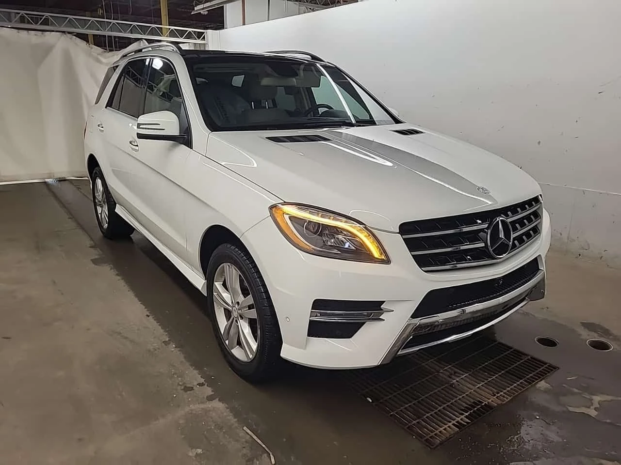 Mercedes-Benz ML 350 * BLUETEC* ПОДГРЕВ* ПАНОРАМА* 360* + ГУМИ, снимка 2 - Автомобили и джипове - 54057031
