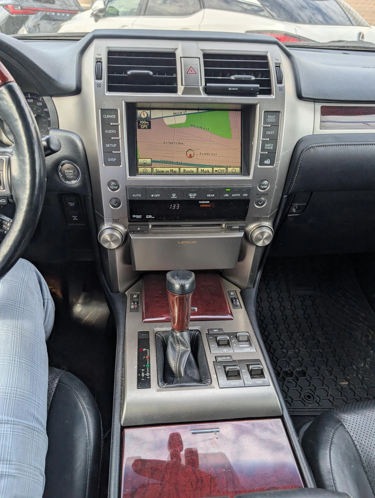 Lexus GX 460 Ultra Premium , снимка 8 - Автомобили и джипове - 54175456