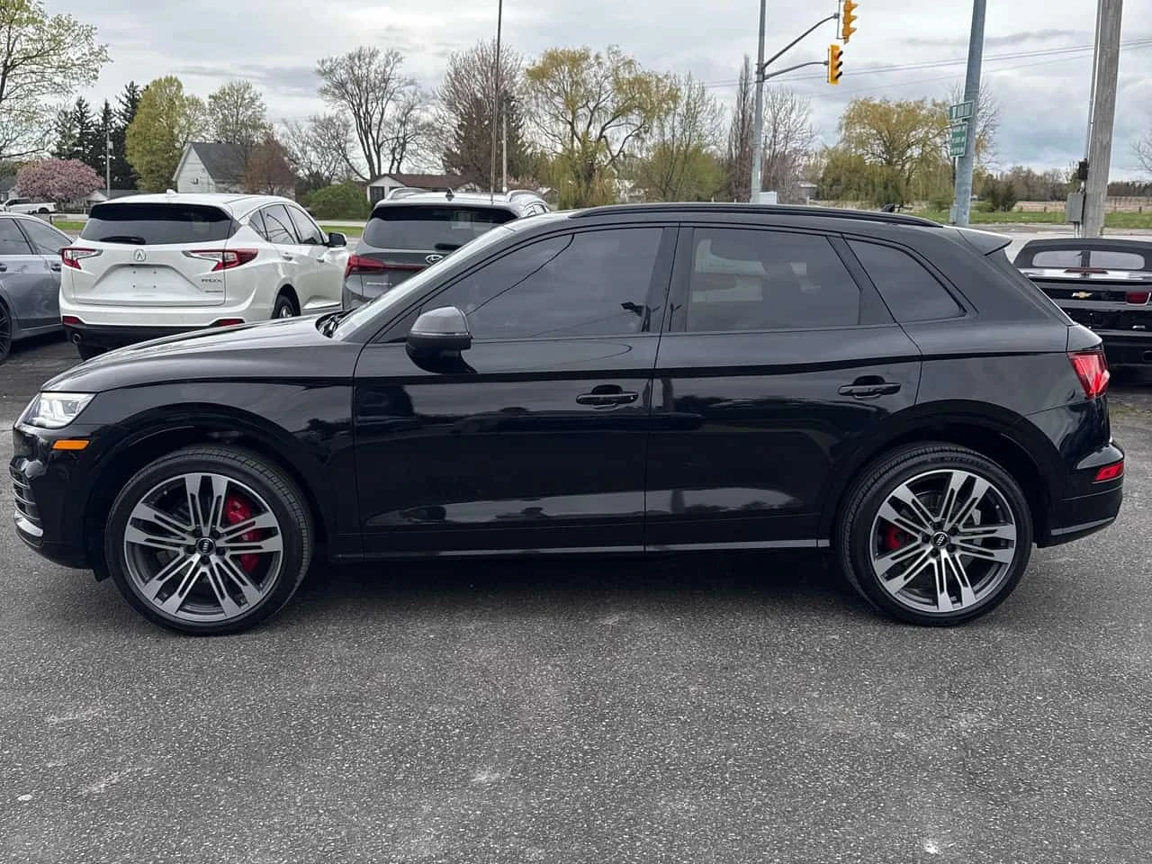 Audi SQ5 Progressiv/360 КАМЕРИ/ПАНОРАМА/БЕЗ ЗАБЕЛЕЖКИ, снимка 3 - Автомобили и джипове - 54623352