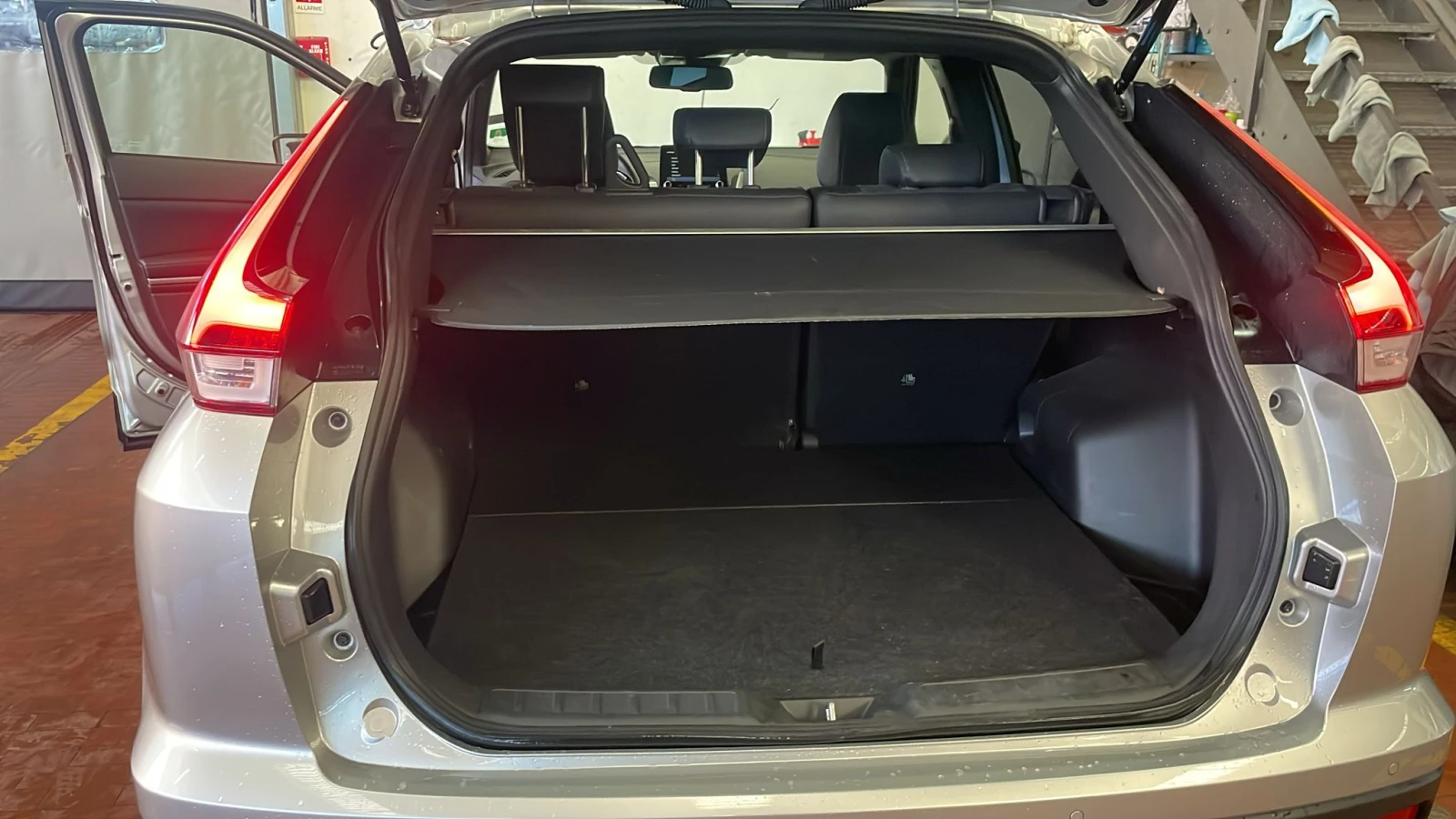 Mitsubishi Eclipse Cross 2.4 Plugin, снимка 8 - Автомобили и джипове - 54918851