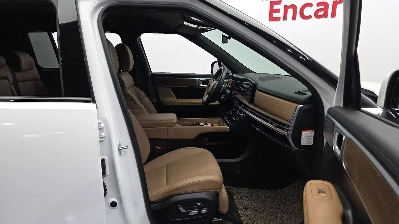 Hyundai Santa fe 1.6 HEV Calligraphy* BLIND SPOT* 360* КРАЙНА ЦЕНА, снимка 11 - Автомобили и джипове - 55334916