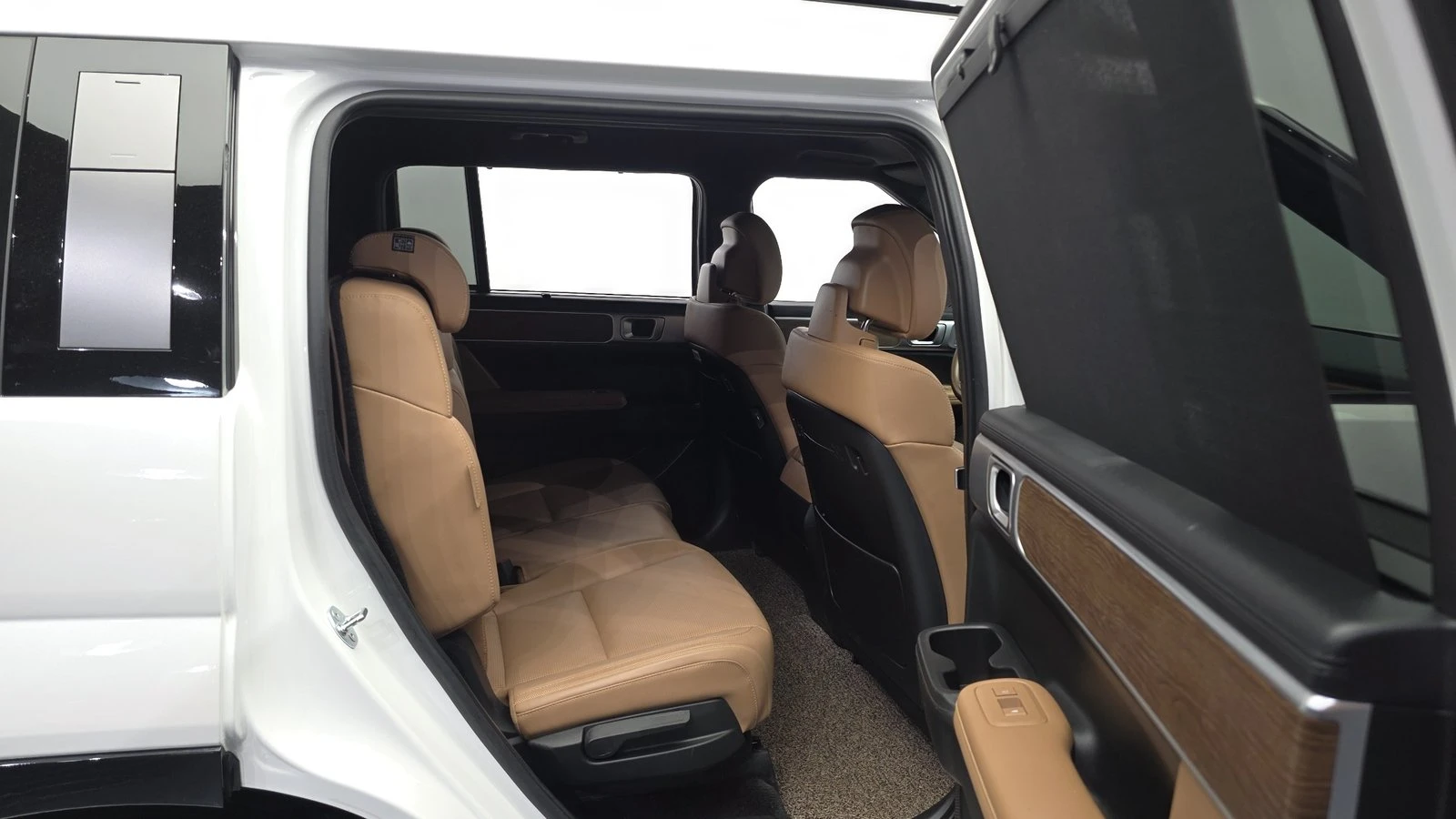 Hyundai Santa fe 1.6 HEV Calligraphy* BLIND SPOT* 360* КРАЙНА ЦЕНА, снимка 12 - Автомобили и джипове - 55334916