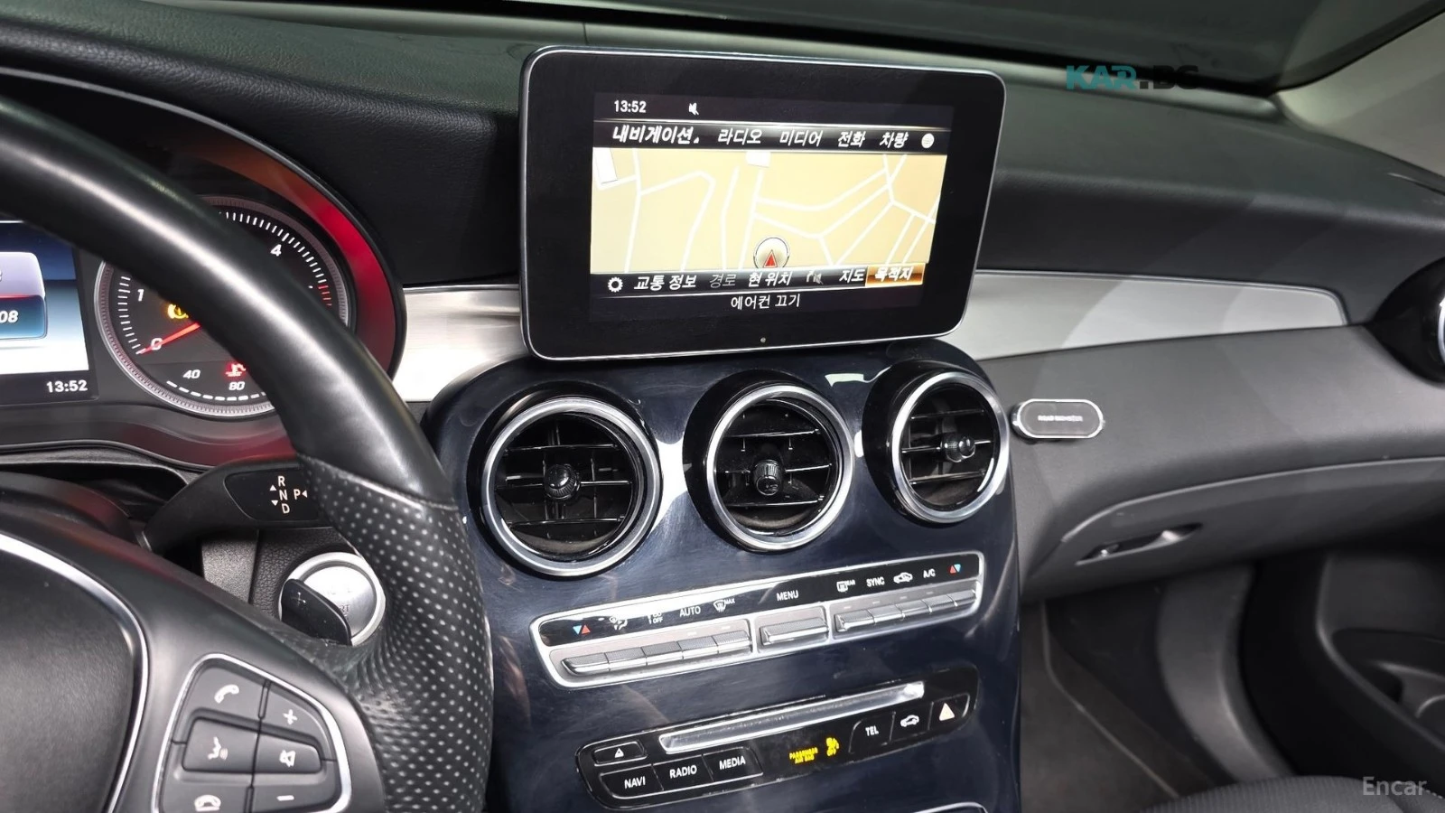 Mercedes-Benz GLC 220 D* 4MATIC* COUPE* HUD* 360* ПАНО, снимка 14 - Автомобили и джипове - 55342474