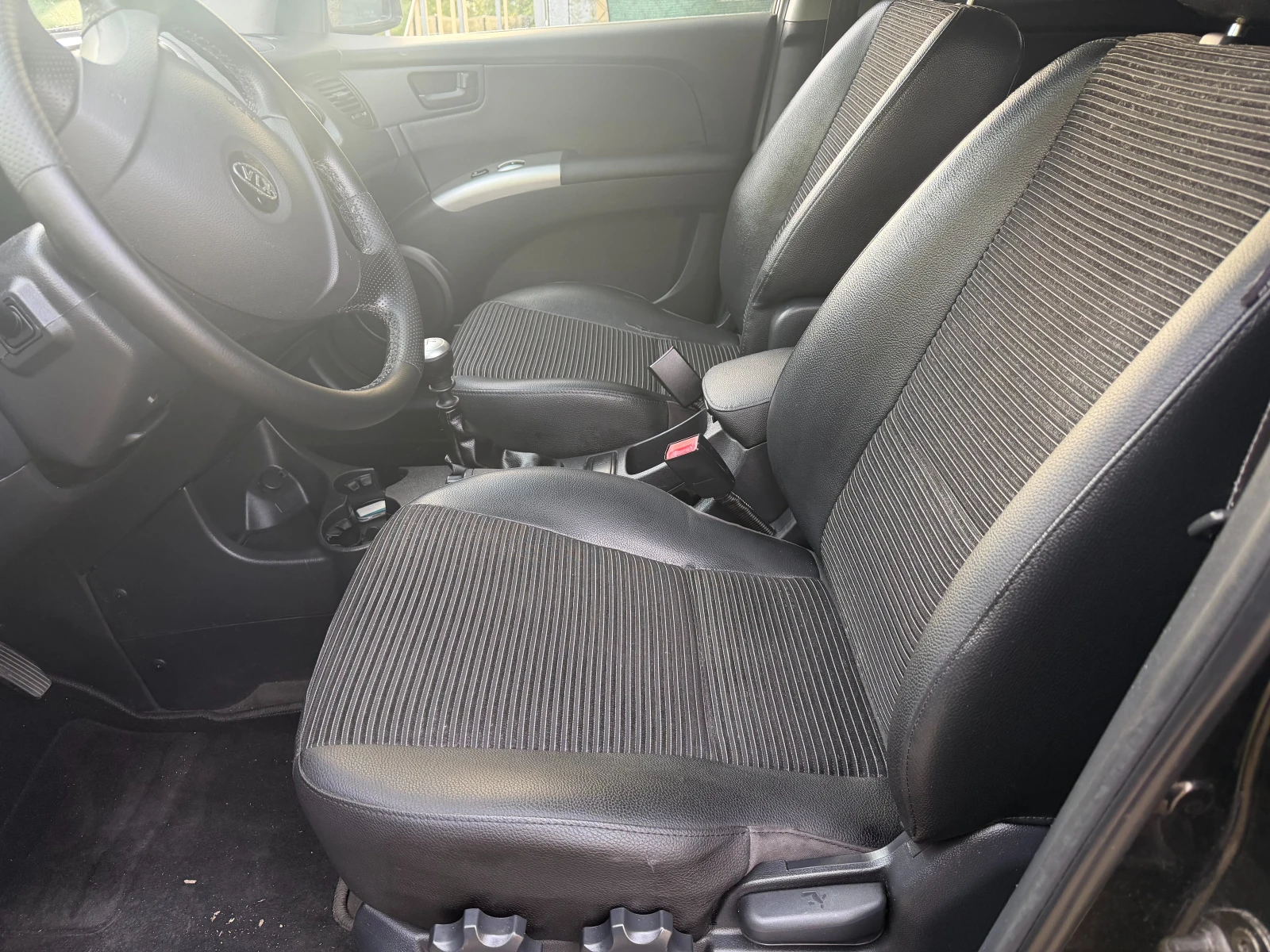 Kia Sportage, снимка 5 - Автомобили и джипове - 56157587
