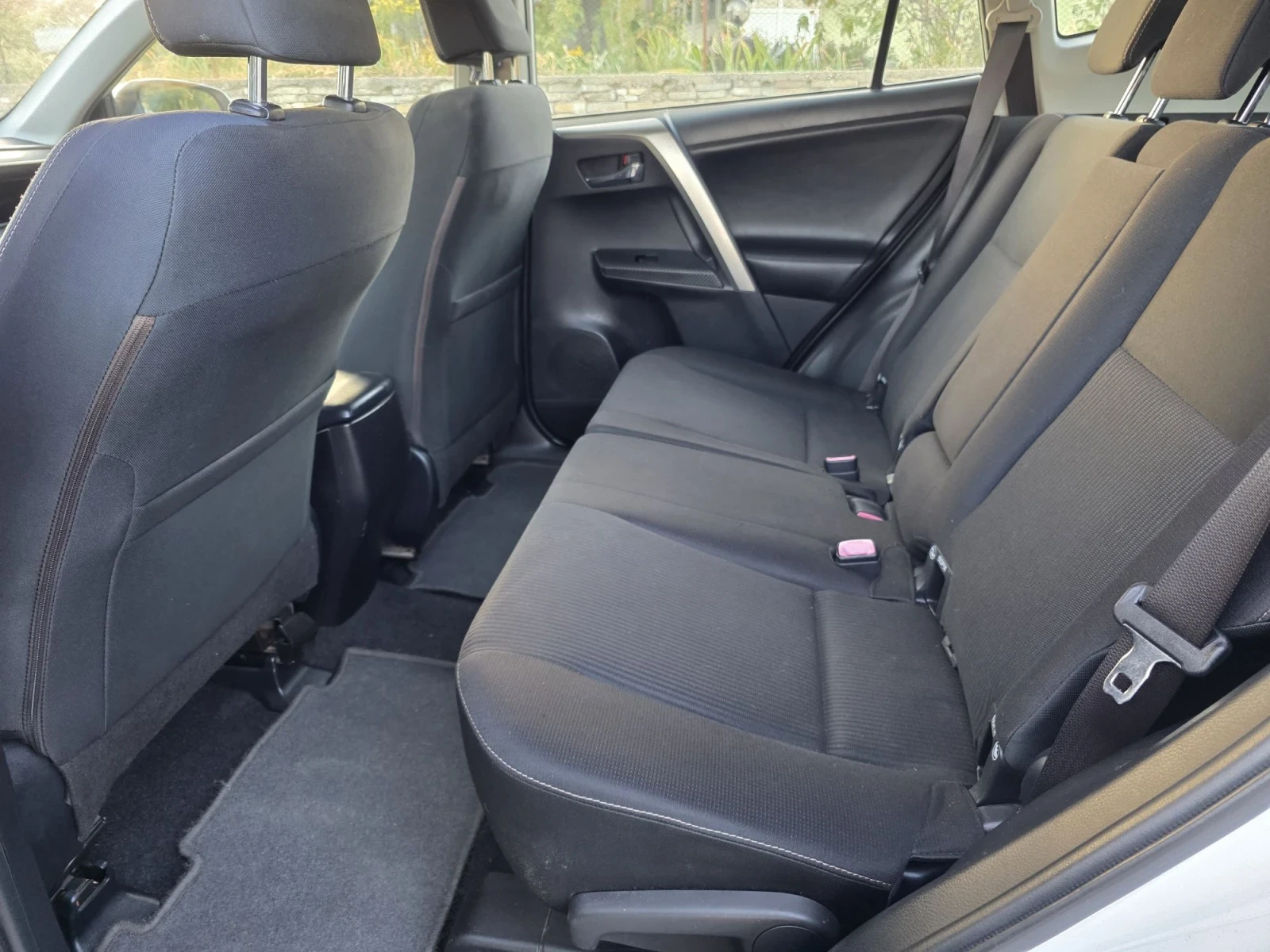 Toyota Rav4 2.0 d4d 126, снимка 13 - Автомобили и джипове - 56584634