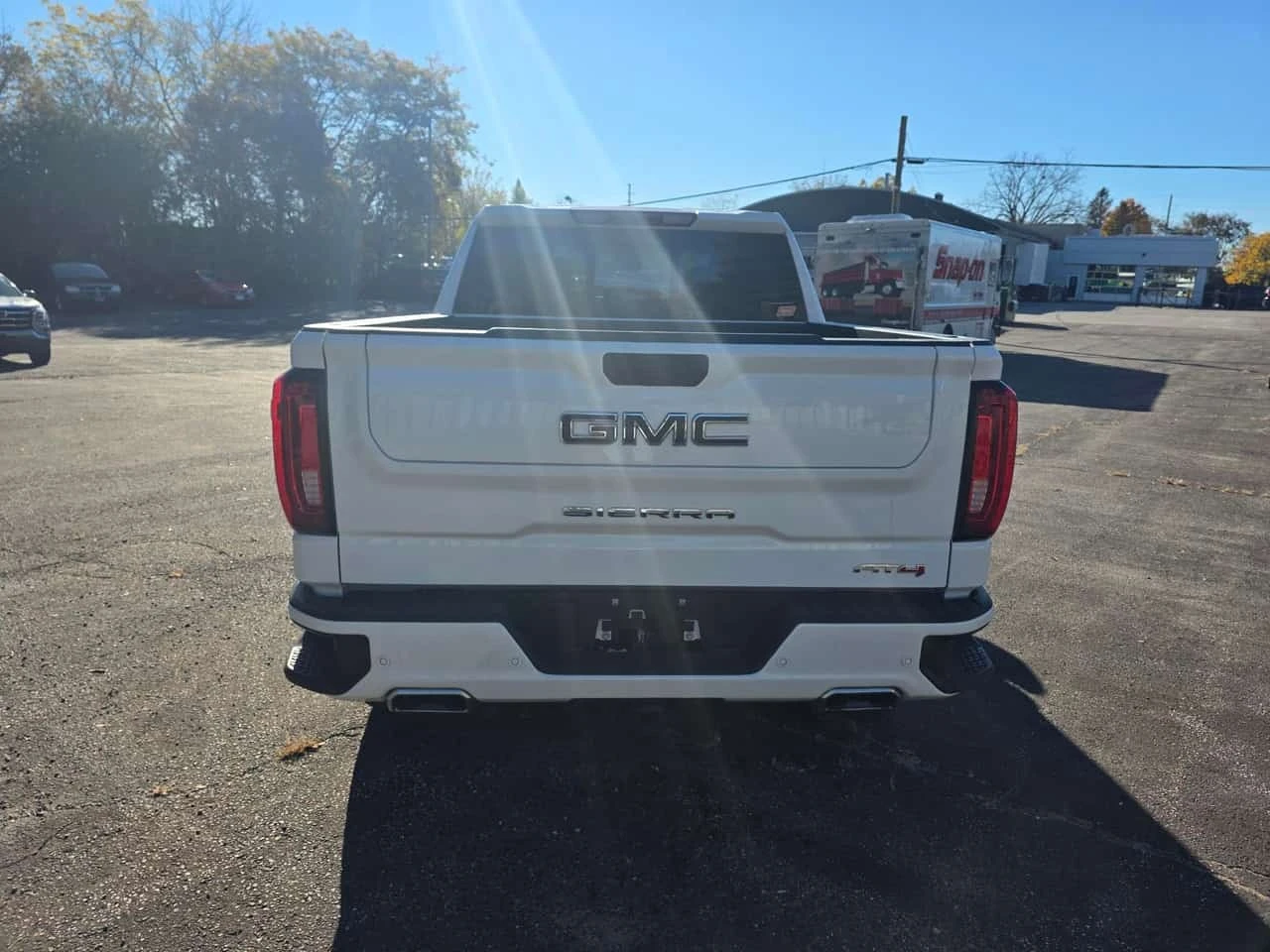 Gmc Sierra AT4 6.2 * CARFAX * 2 КЛЮЧА, снимка 4 - Автомобили и джипове - 56704963