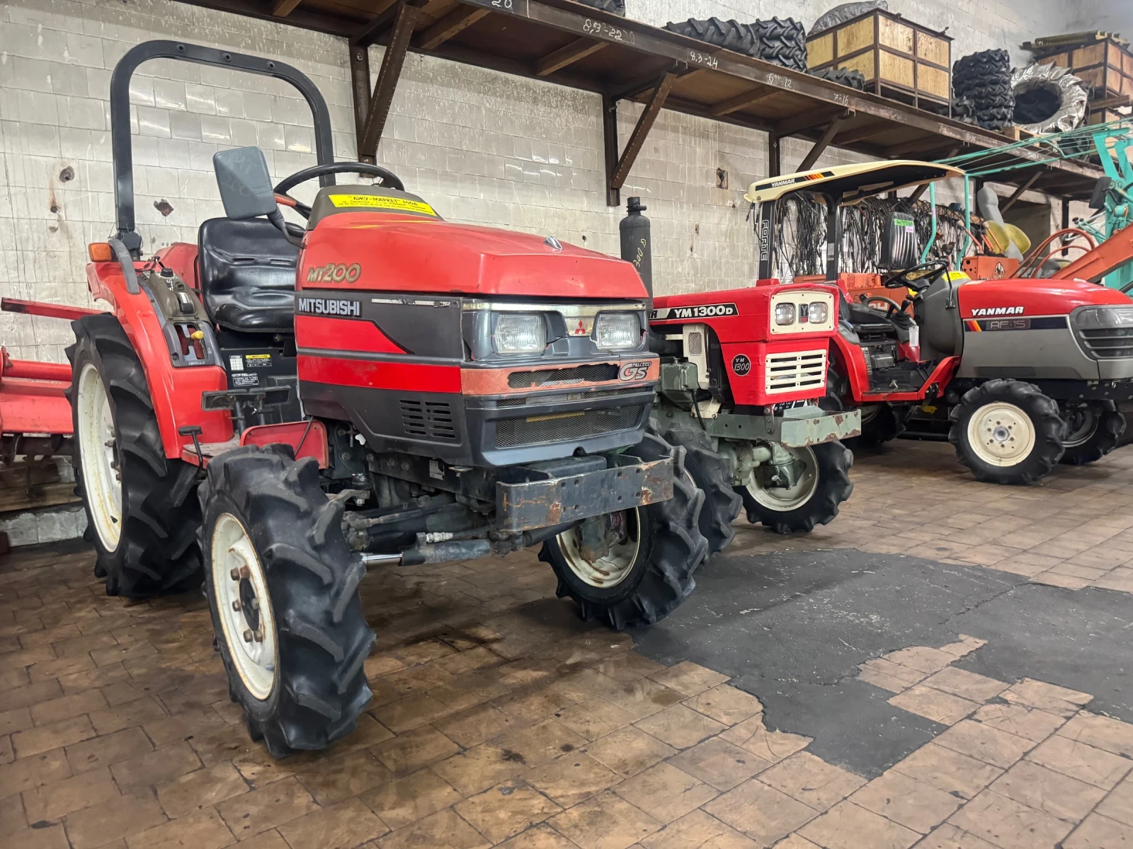 Трактор Mitsubishi MT200D - изображение 3