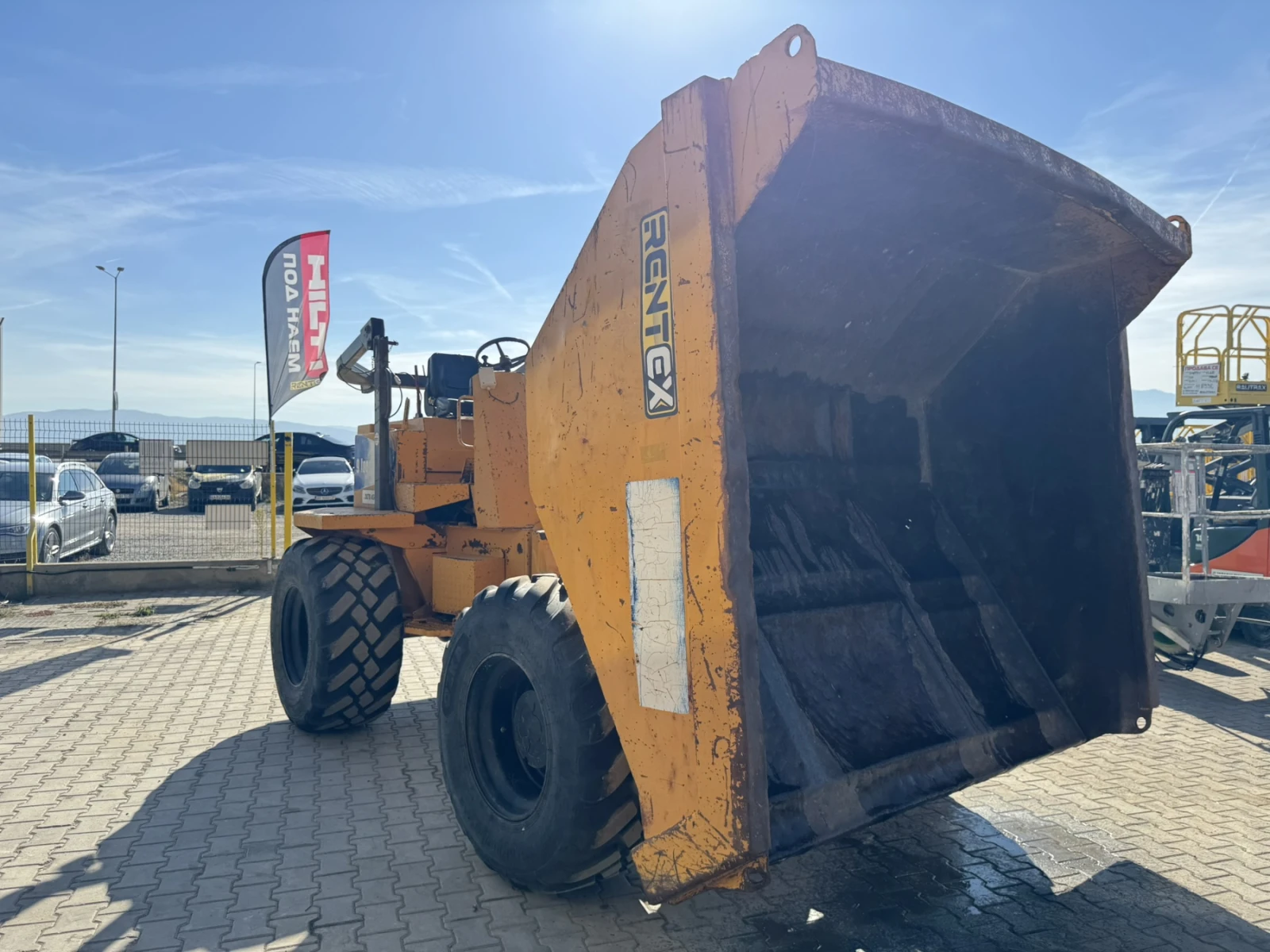 ������ �� ������� ��������� ������ Thwaites 9T | Mobile.bg � ����������� 12
