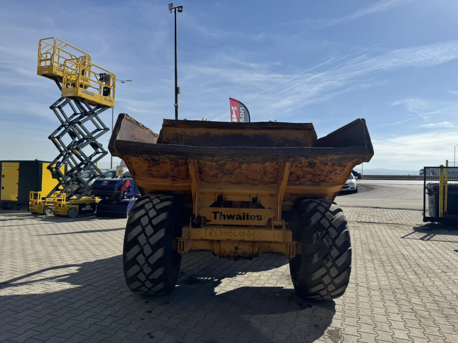 ������ �� ������� ��������� ������ Thwaites 9T | Mobile.bg � ����������� 3