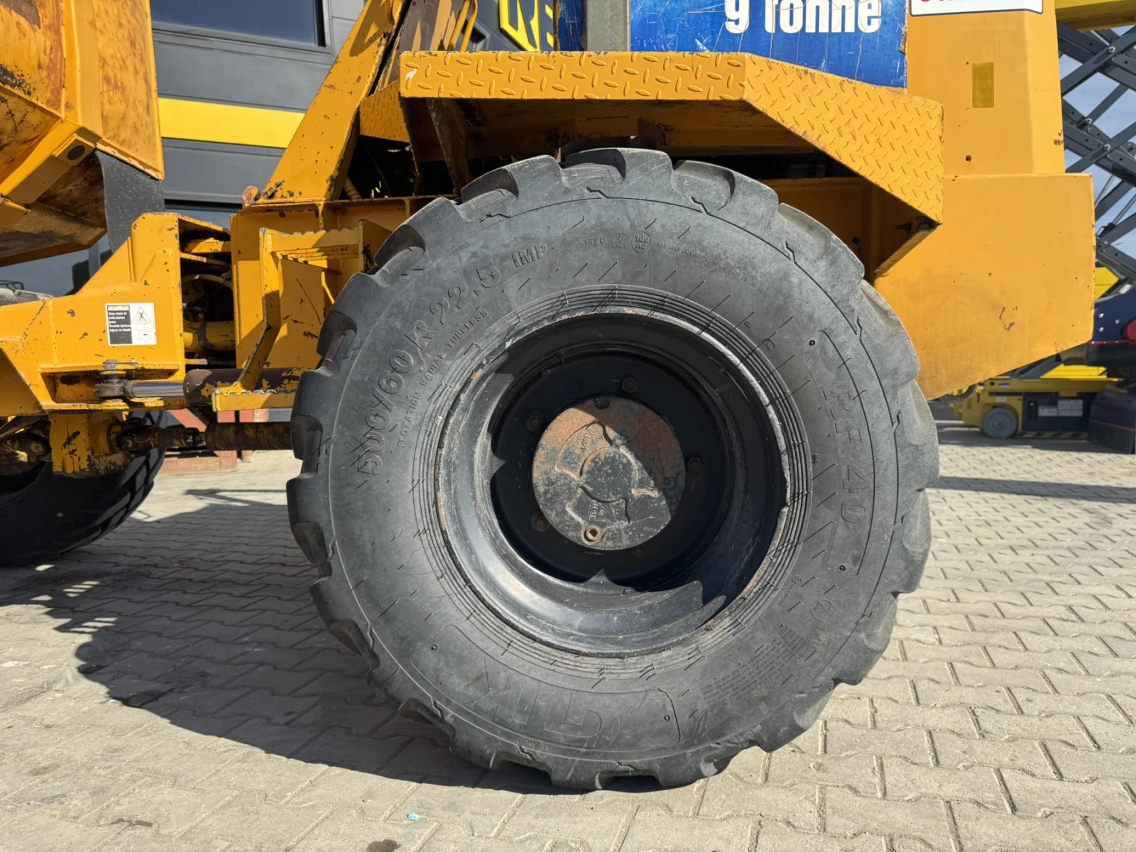 ������ �� ������� ��������� ������ Thwaites 9T | Mobile.bg � ����������� 11
