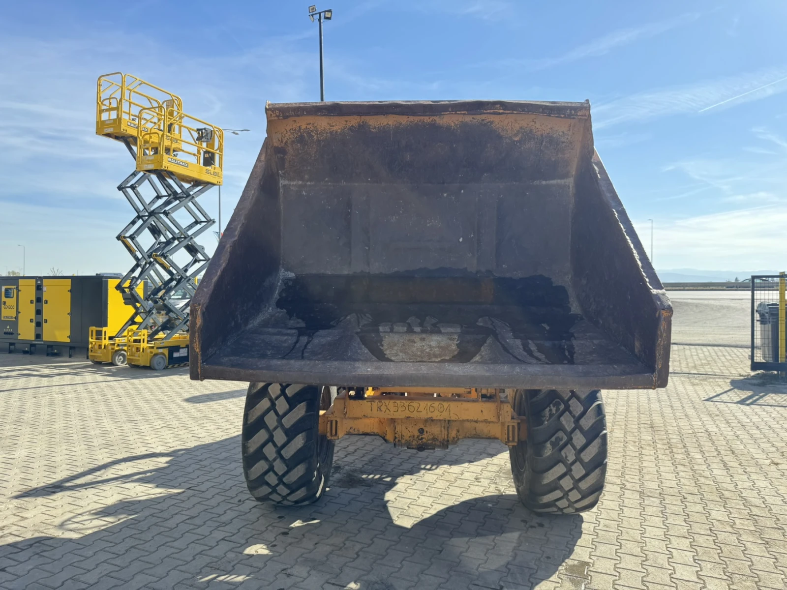 ������ �� ������� ��������� ������ Thwaites 9T | Mobile.bg � ����������� 9