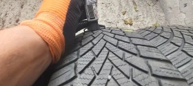 Гуми Зимни 225/65R17, снимка 4