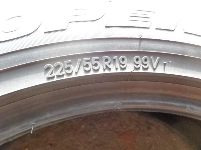 Гуми Зимни 225/55R19, снимка 9 - Гуми и джанти - 12932520