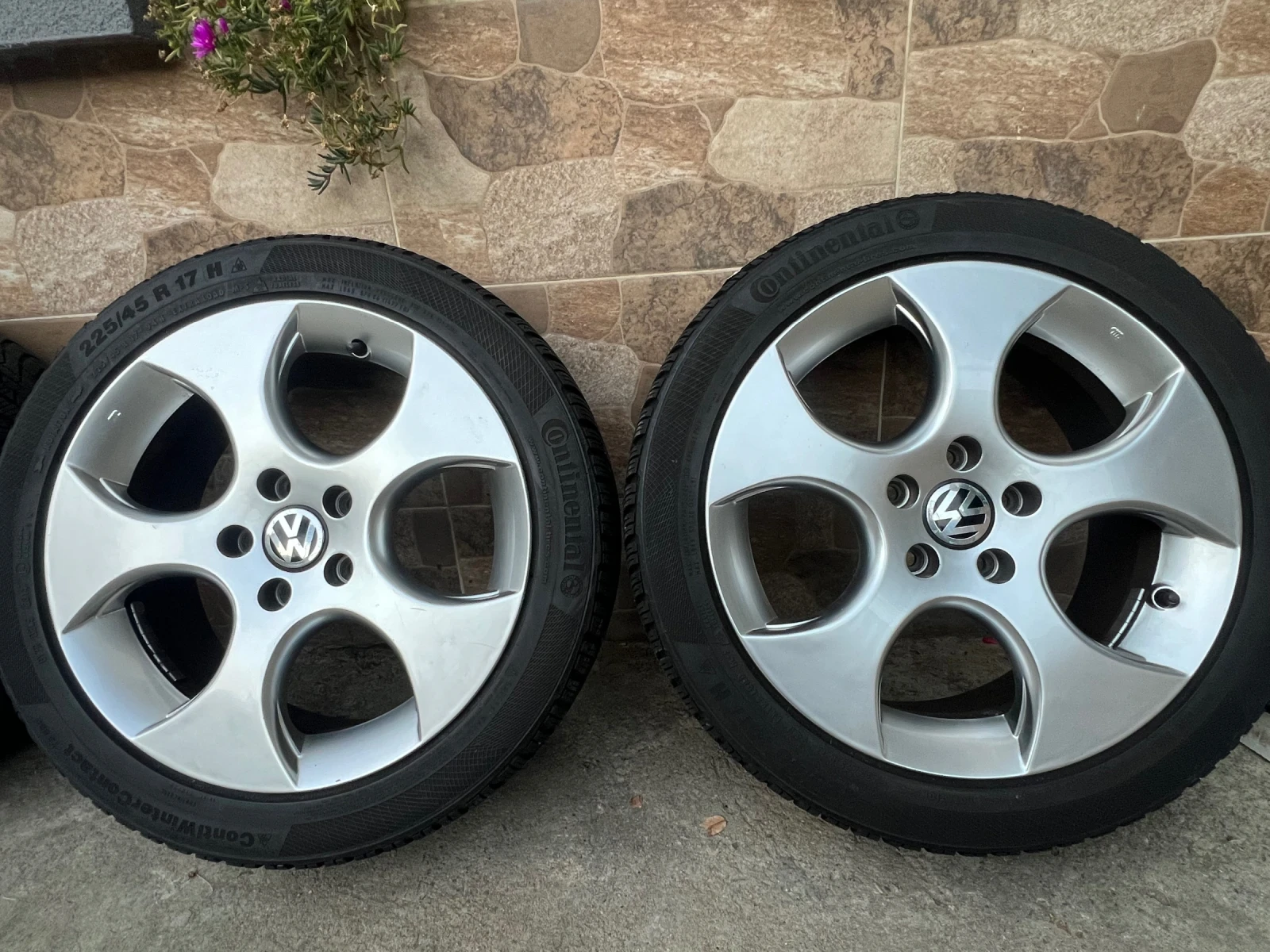    225/45R17  VW Golf | Mobile.bg   4