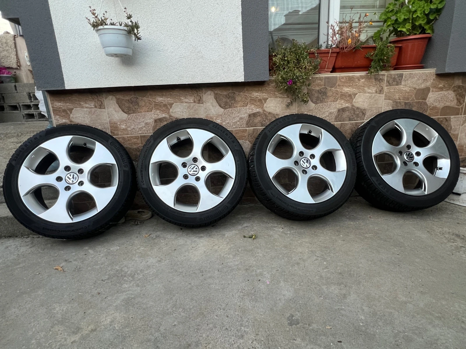    225/45R17  VW Golf | Mobile.bg   1