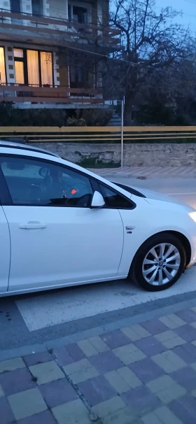 Opel Astra 1.4 бензин/120к.с/турбо/LPG, снимка 4