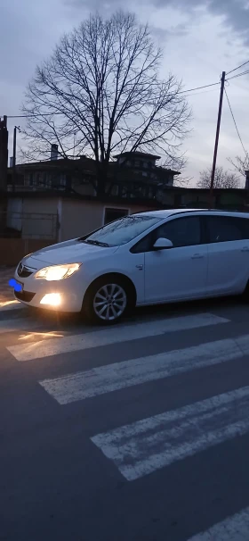 Opel Astra 1.4 бензин/120к.с/турбо/LPG, снимка 3