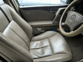 Mercedes-Benz E 280 4matic , снимка 12