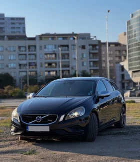 Обява за продажба на Volvo V60 2.4 TDI R-design ~17 000 лв. - изображение 1